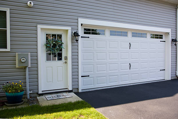24/7 Emergency Garage Door Panel Replacement experts in Morton County County, ND
